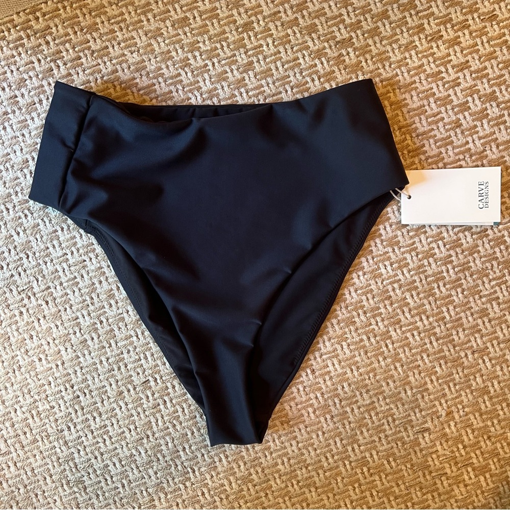 🆕 Carve Designs 👙 Lani Compression Bottom in Black